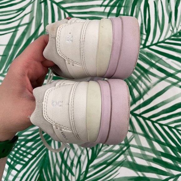 On Cloud The Roger Advantage Sneakers in White/Lily Women's Size 8 - Picture 7 of 8